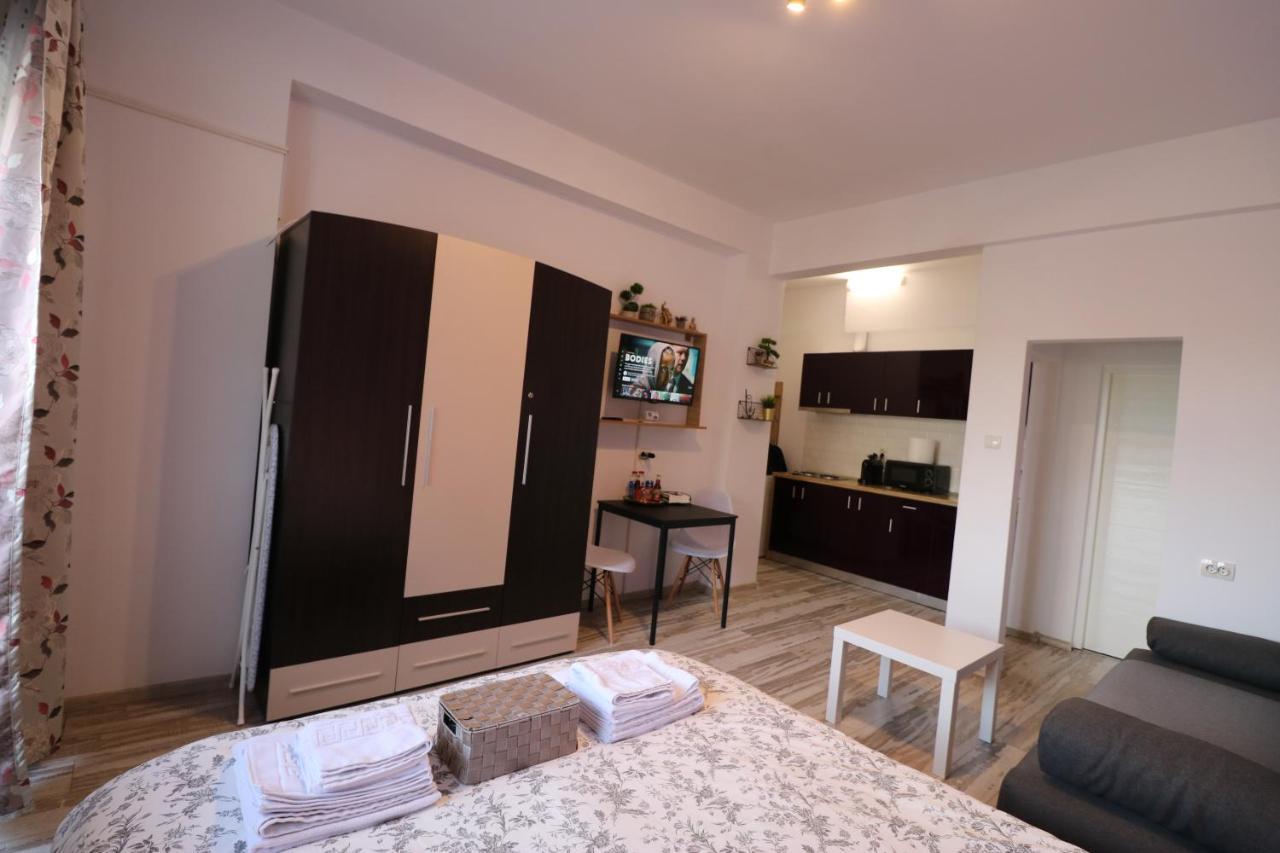 부쿠레슈티 Charming Cozy Studio - Old Town - Free Minibar 아파트 외부 사진